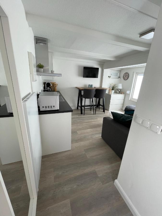 Juna * Laboe